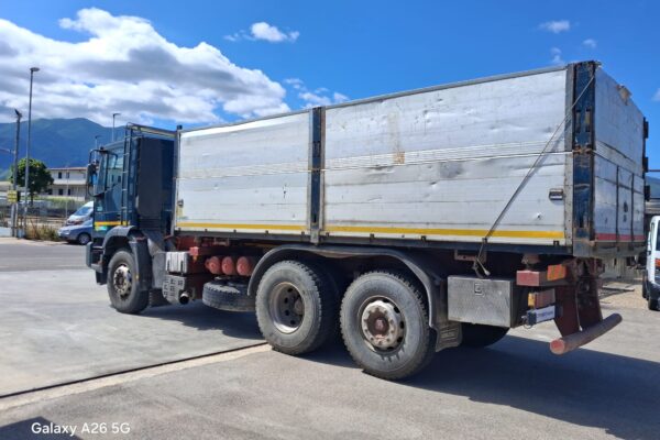 Iveco Eurotech Ribaltabile Trilaterale con predisposizione GRU - immagine 2