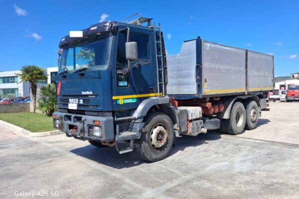 Iveco Eurotech Ribaltabile Trilaterale con predisposizione GRU - immagine 4