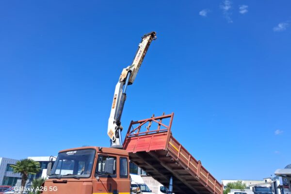 Iveco 190.26 RIBALTABILE E GRU PM 9200 KG - immagine 12