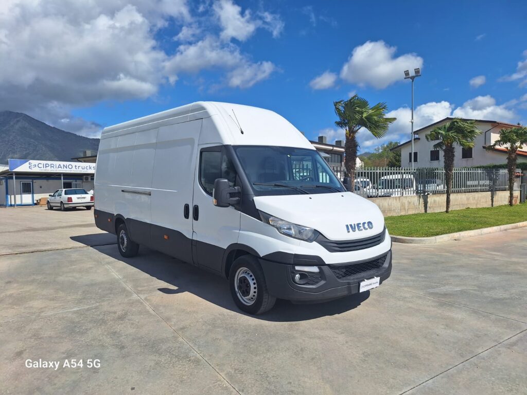 Iveco Daily 35s18 Furgonato Maxi - immagine 2