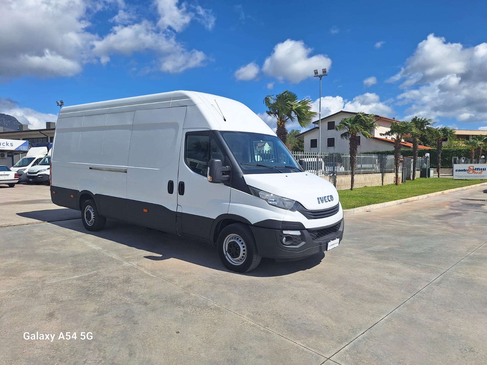 Iveco Daily 35s18 Furgonato Maxi - immagine 4