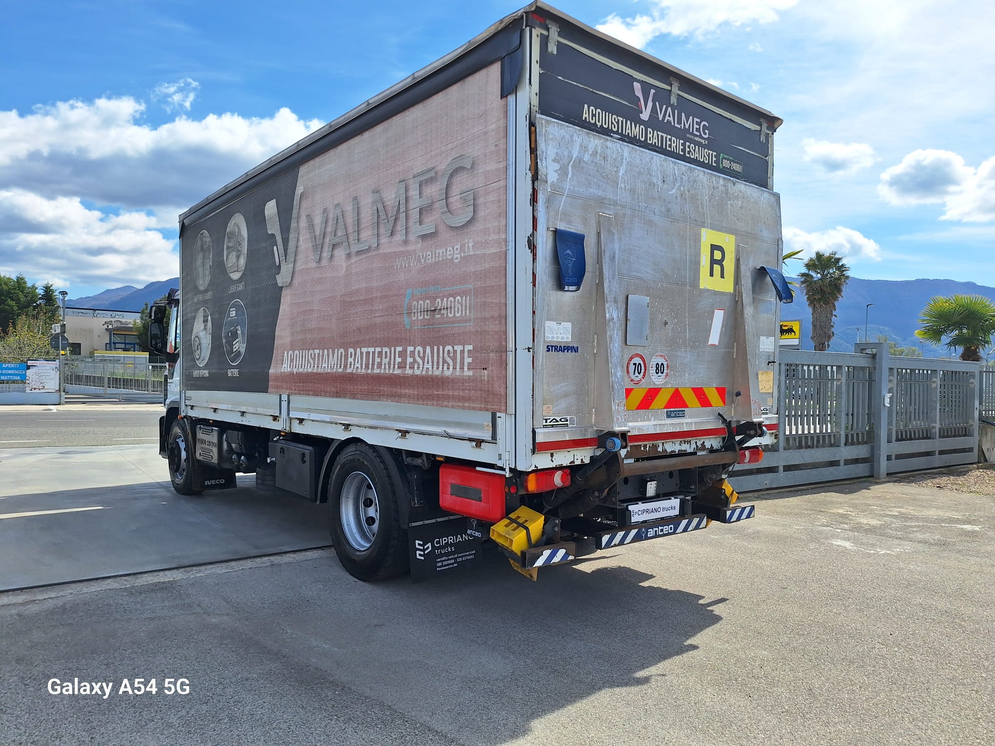 Iveco Eurocargo 180-32 Cassone Centinato con Sponda Caricatrice - immagine 12