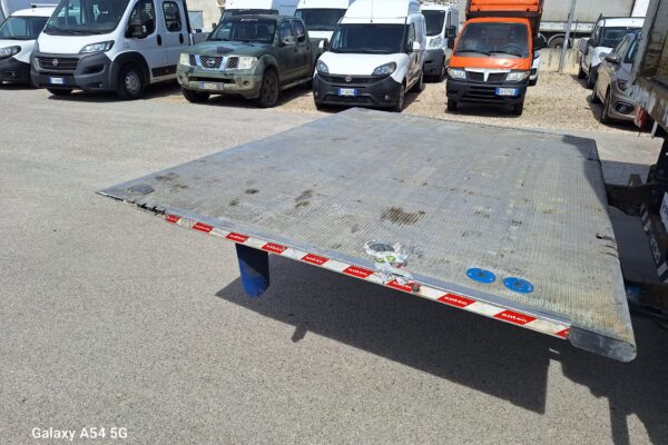 Iveco Eurocargo 180-32 Cassone Centinato con Sponda Caricatrice - immagine 8