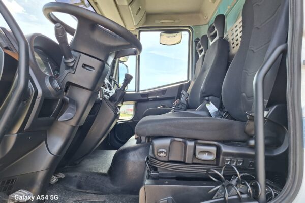 Iveco Eurocargo 180-32 Cassone Centinato con Sponda Caricatrice - immagine 6
