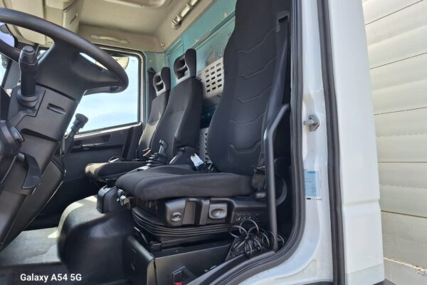 Iveco Eurocargo 180-32 Cassone Centinato con Sponda Caricatrice - immagine 7
