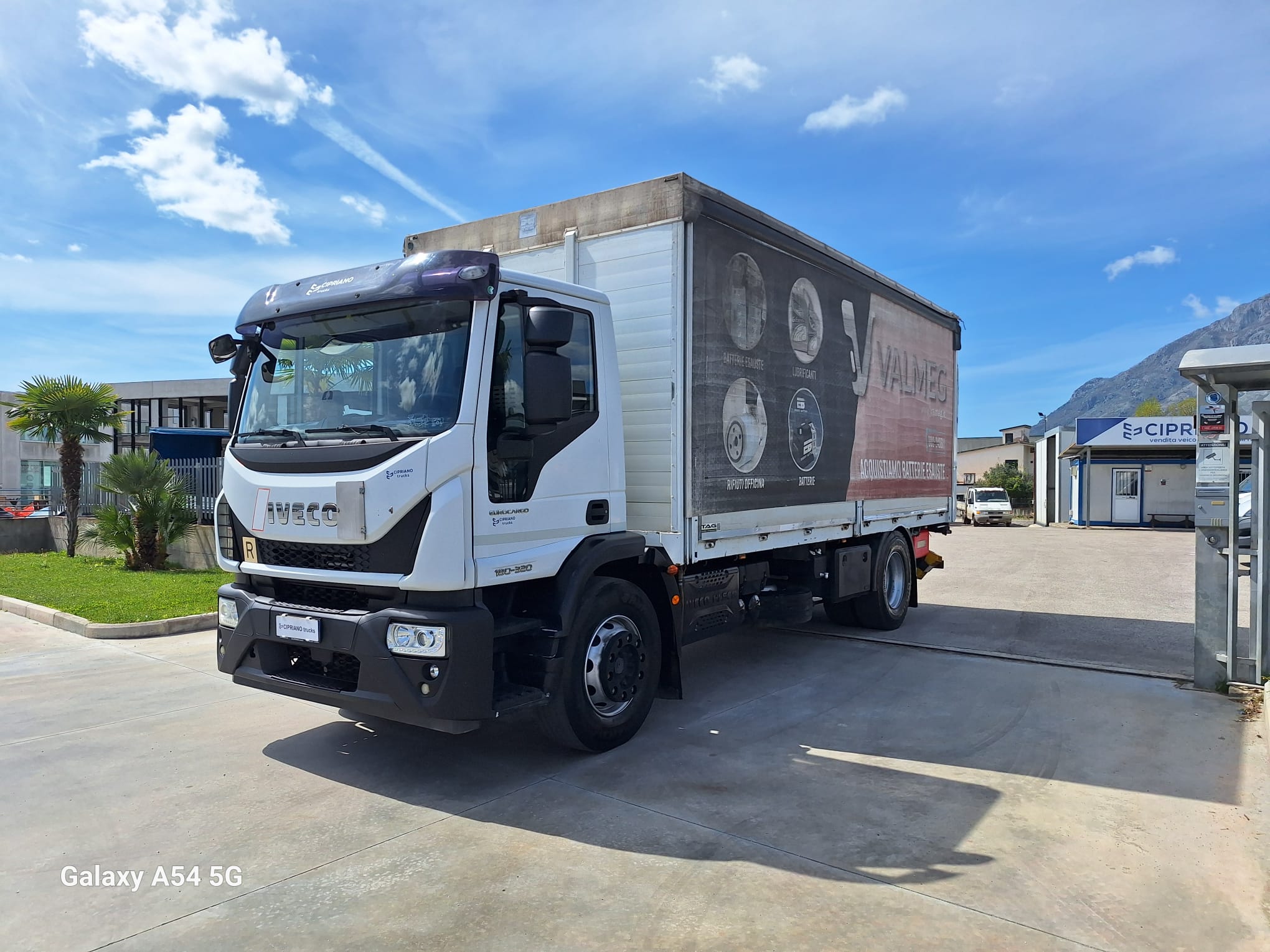 Iveco Eurocargo 180-32 Cassone Centinato con Sponda Caricatrice - immagine 2