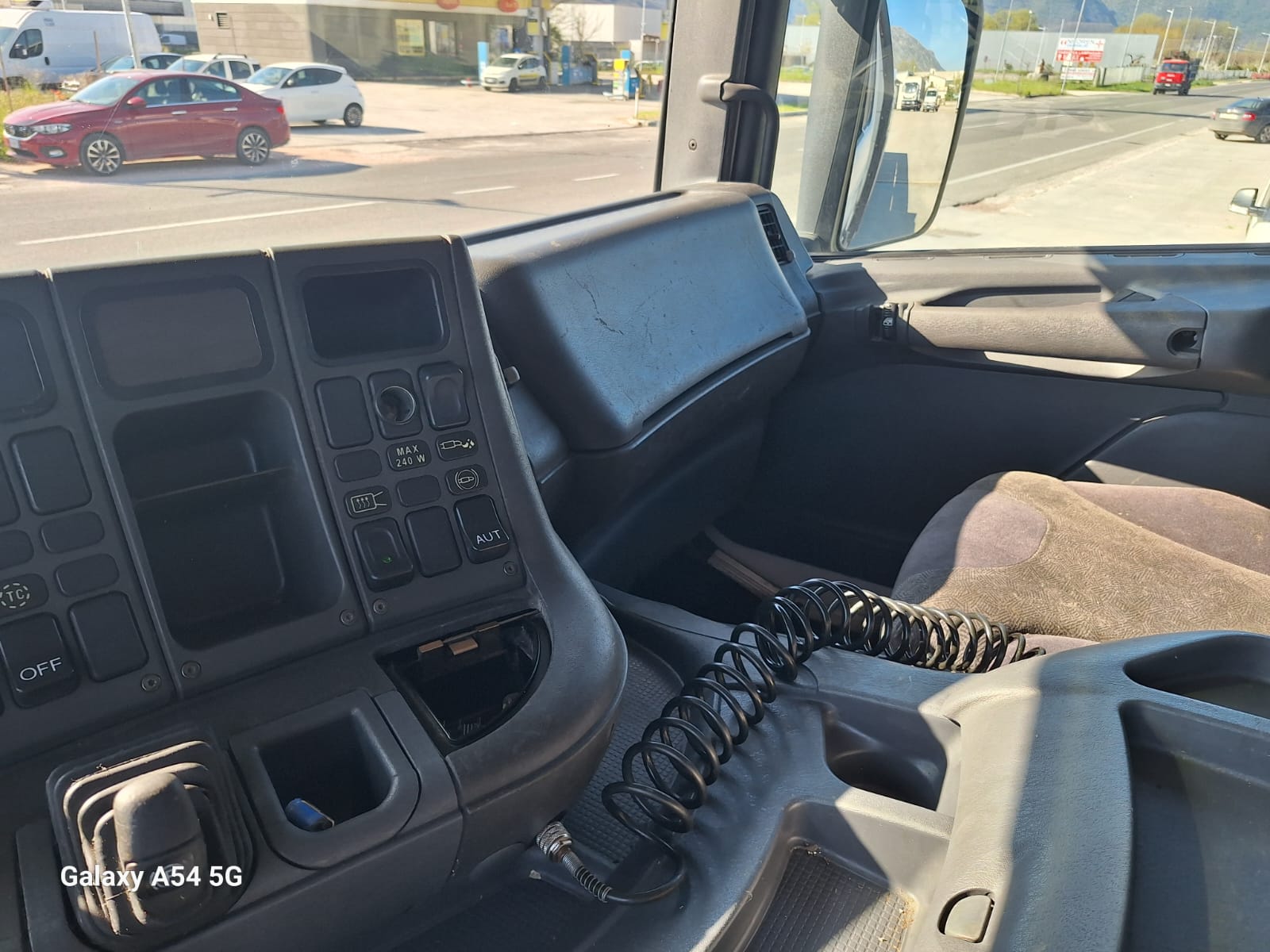 Scania P300 Cassone fisso - immagine 9