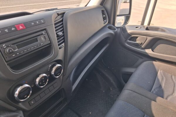 Iveco Daily 35c16 Furgonato. Pari al nuovo - immagine 10