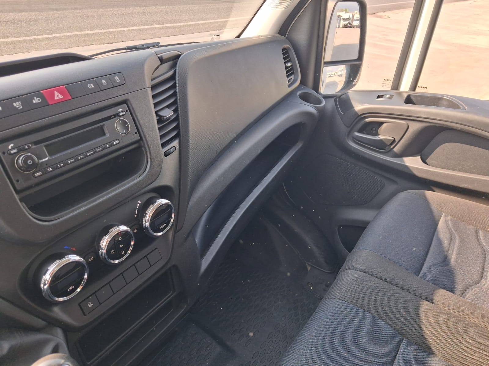 Iveco Daily 35c16 Furgonato. Pari al nuovo - immagine 10