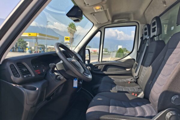 Iveco Daily 35c16 Furgonato. Pari al nuovo - immagine 15