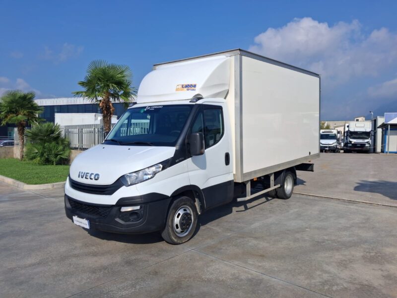 Iveco Daily 35c16 Furgonato. Pari al nuovo - immagine 17