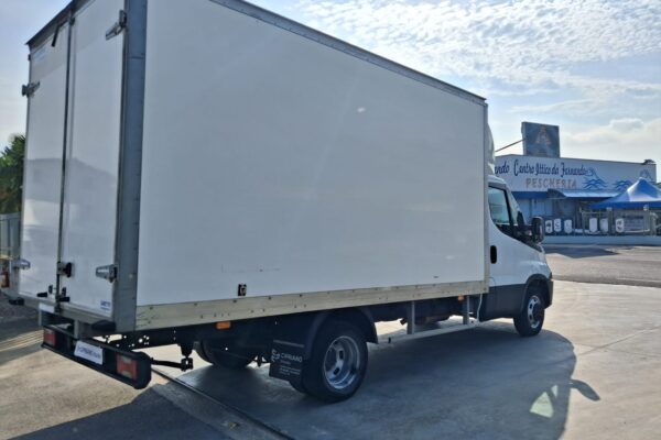 Iveco Daily 35c16 Furgonato. Pari al nuovo - immagine 18