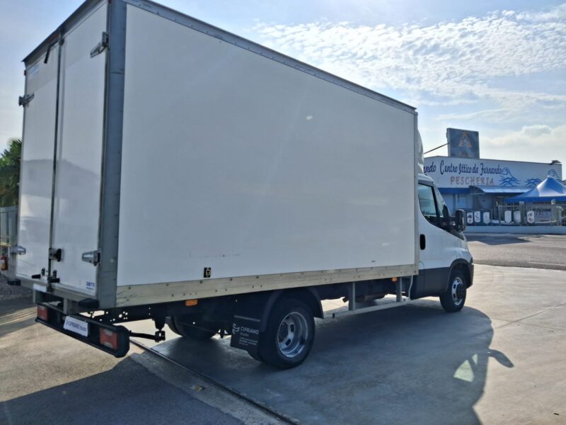 Iveco Daily 35c16 Furgonato. Pari al nuovo - immagine 18
