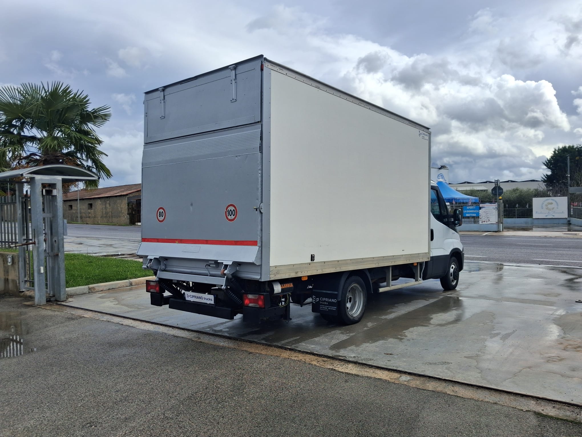 Iveco Daily 35c16 Cassonato con Sponda 1000 KG - immagine 17