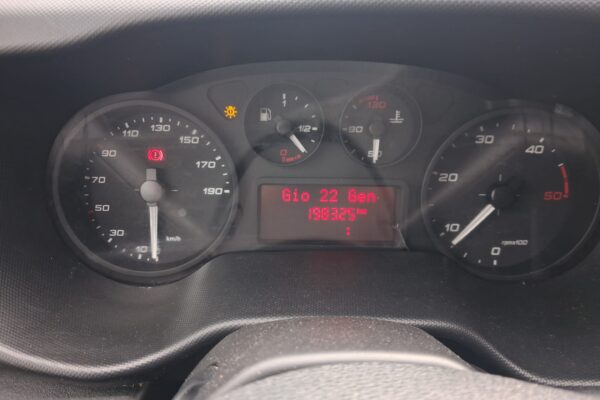 Iveco Daily 35c16 Cassonato con Sponda 1000 KG - immagine 18