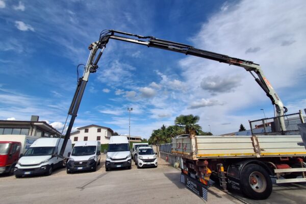 Iveco Eurocargo 150e18 K RIBALTABILE E GRU PM - immagine 2