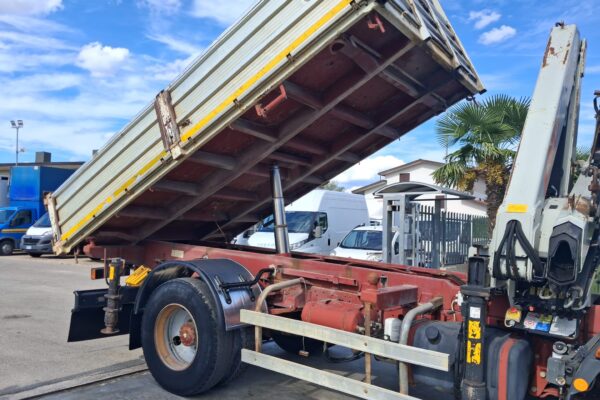 Iveco Eurocargo 150e18 K RIBALTABILE E GRU PM - immagine 14