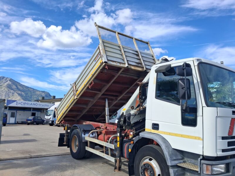 Iveco Eurocargo 150e18 K RIBALTABILE E GRU PM - immagine 19