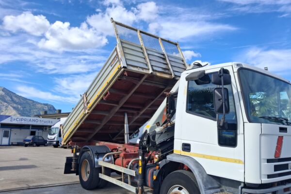 Iveco Eurocargo 150e18 K RIBALTABILE E GRU PM - immagine 20