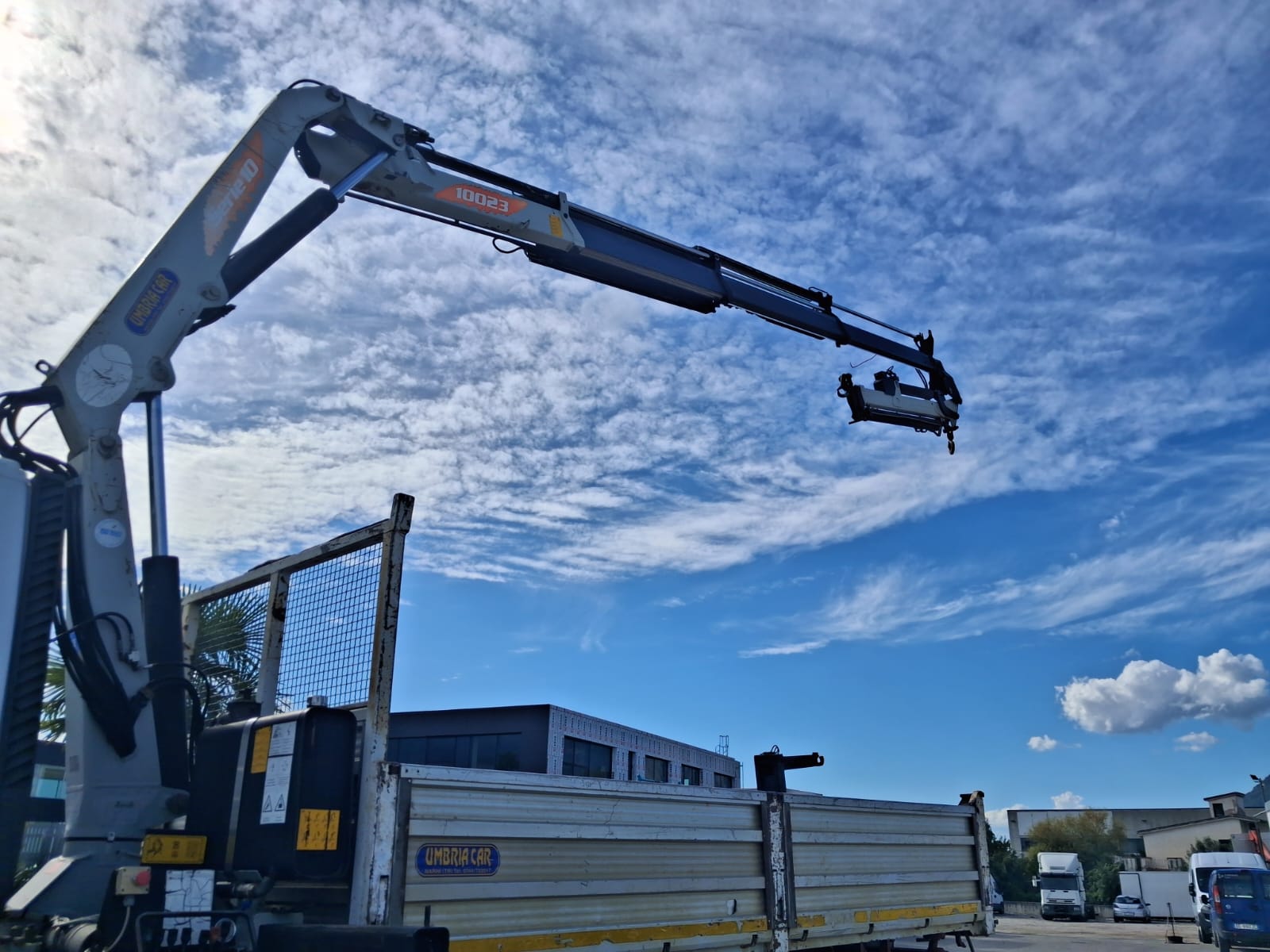 Iveco Eurocargo 150e18 K RIBALTABILE E GRU PM - immagine 7