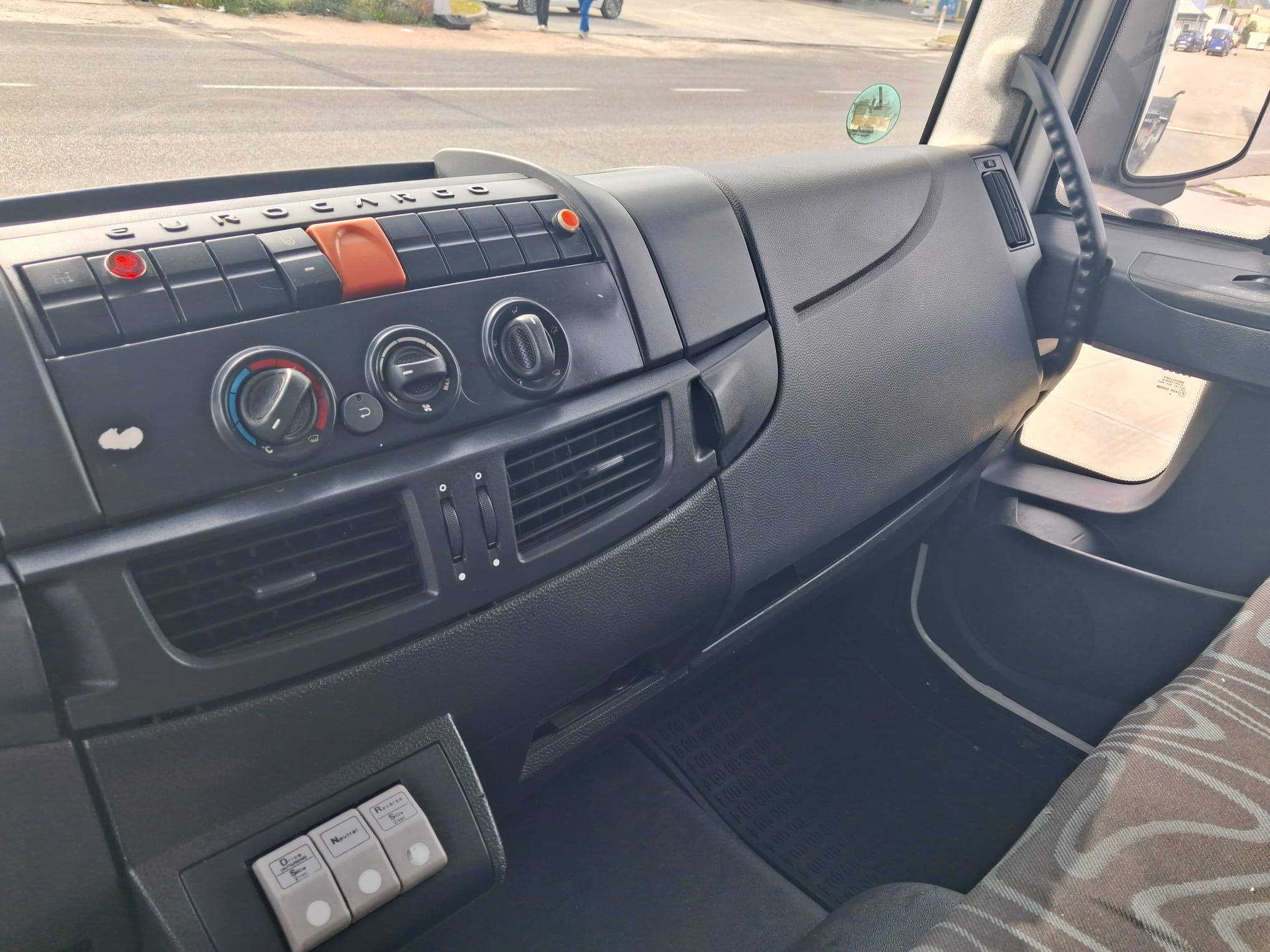 Iveco Eurocargo 80e22 SCARRABILE LEM 6 TON - immagine 22