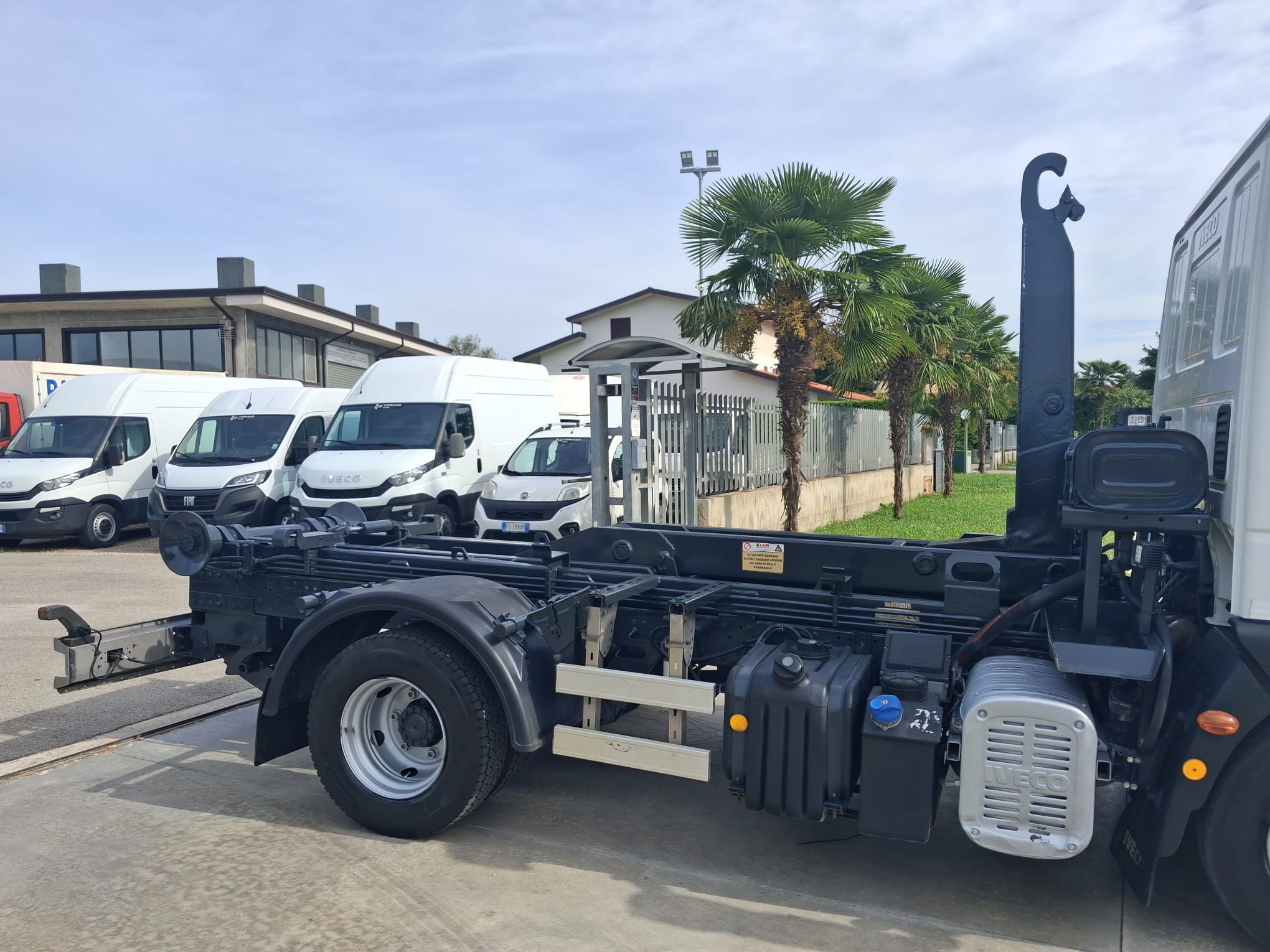 Iveco Eurocargo 80e22 SCARRABILE LEM 6 TON - immagine 23