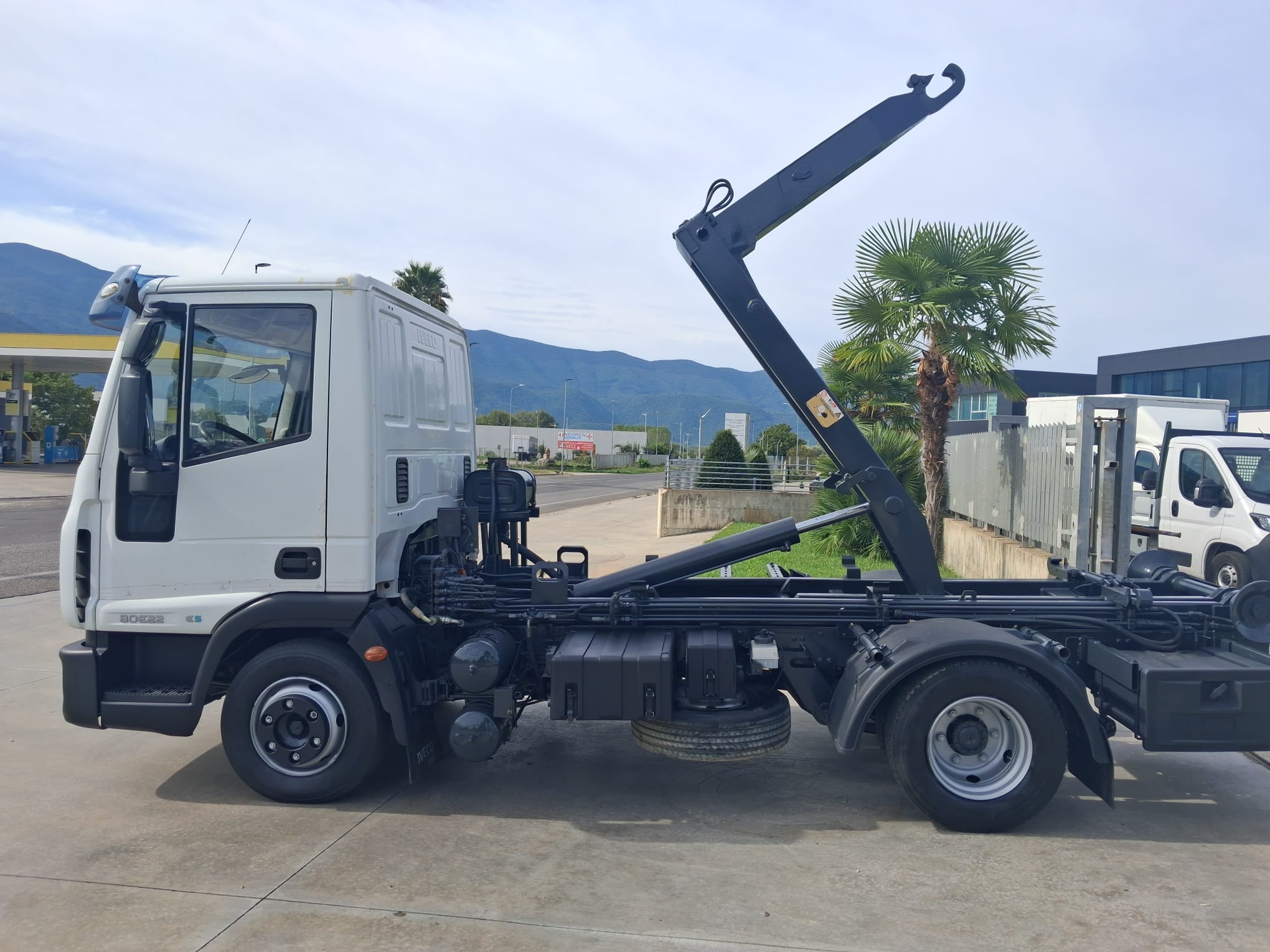 Iveco Eurocargo 80e22 SCARRABILE LEM 6 TON - immagine 6