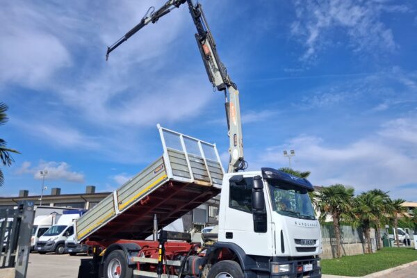 Iveco Eurocargo 150e18 K RIBALTABILE E GRU PM - immagine 12