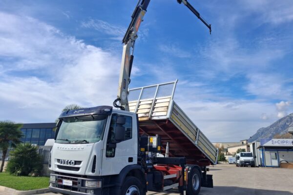Iveco Eurocargo 150e18 K RIBALTABILE E GRU PM - immagine 1