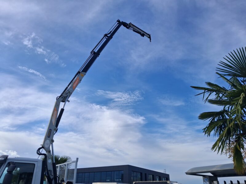 Iveco Eurocargo 150e18 K RIBALTABILE E GRU PM - immagine 25