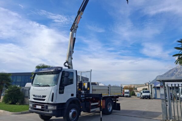Iveco Eurocargo 150e18 K RIBALTABILE E GRU PM - immagine 28