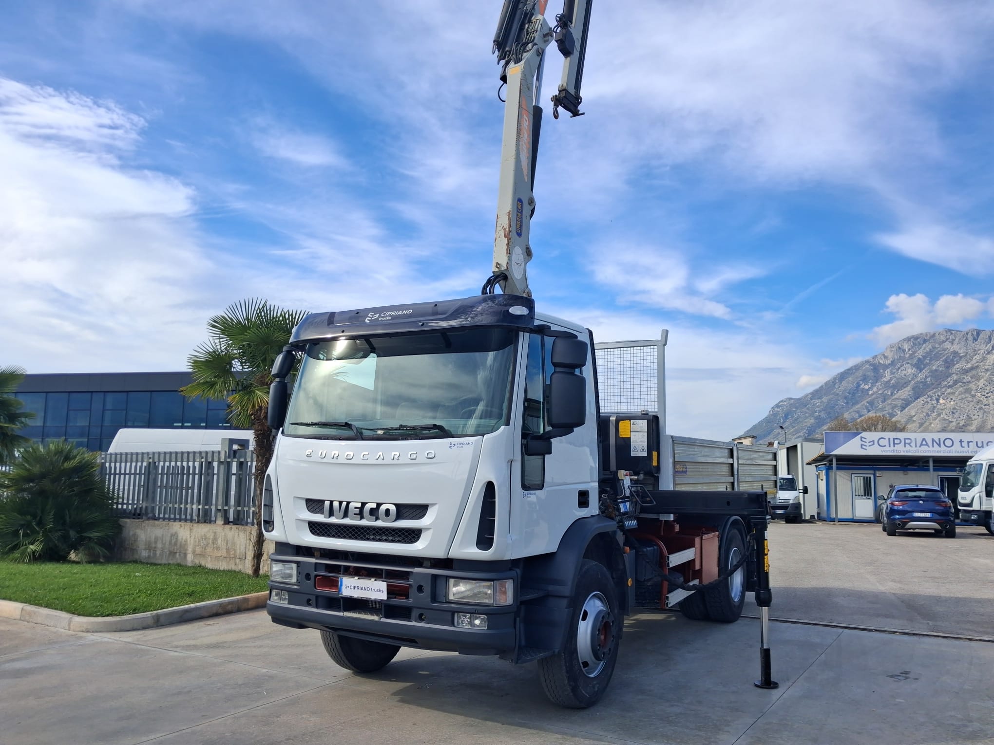 Iveco Eurocargo 150e18 K RIBALTABILE E GRU PM - immagine 30