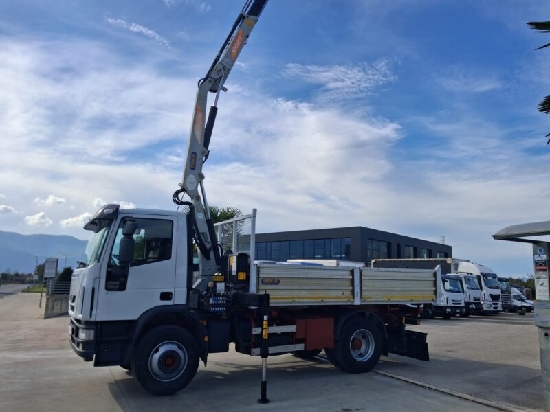 Iveco Eurocargo 150e18 K RIBALTABILE E GRU PM - immagine 31