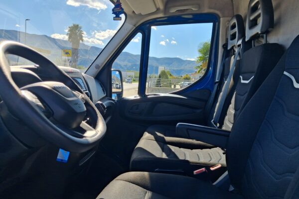 Iveco Daily Furgonato TETTO ALTO KM: 165.197 - immagine 11