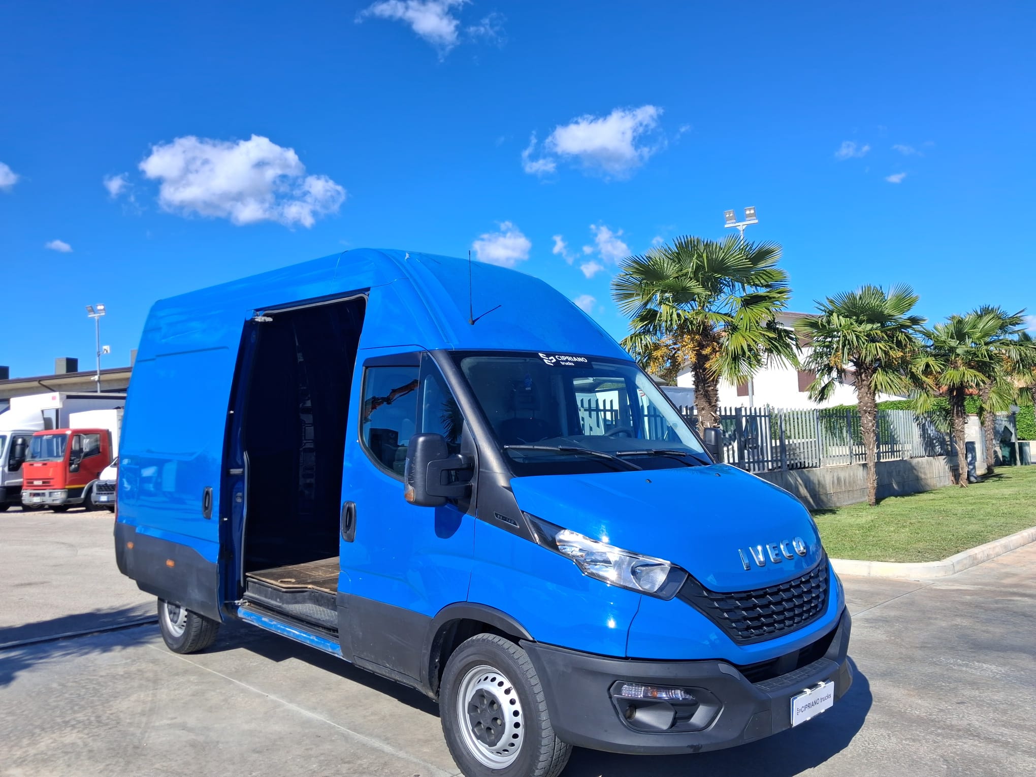 Iveco Daily Furgonato TETTO ALTO KM: 165.197 - immagine 10