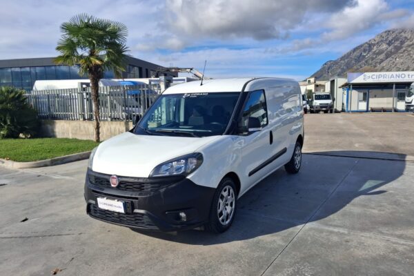 Fiat Doblò Furgonato MAXI 3 Posti - immagine 2