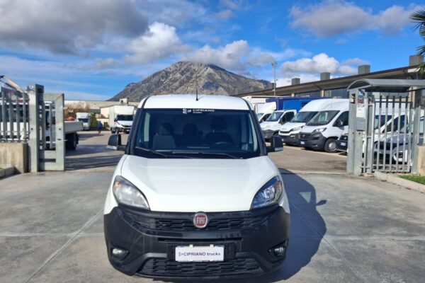 Fiat Doblò Furgonato MAXI 3 Posti - immagine 3