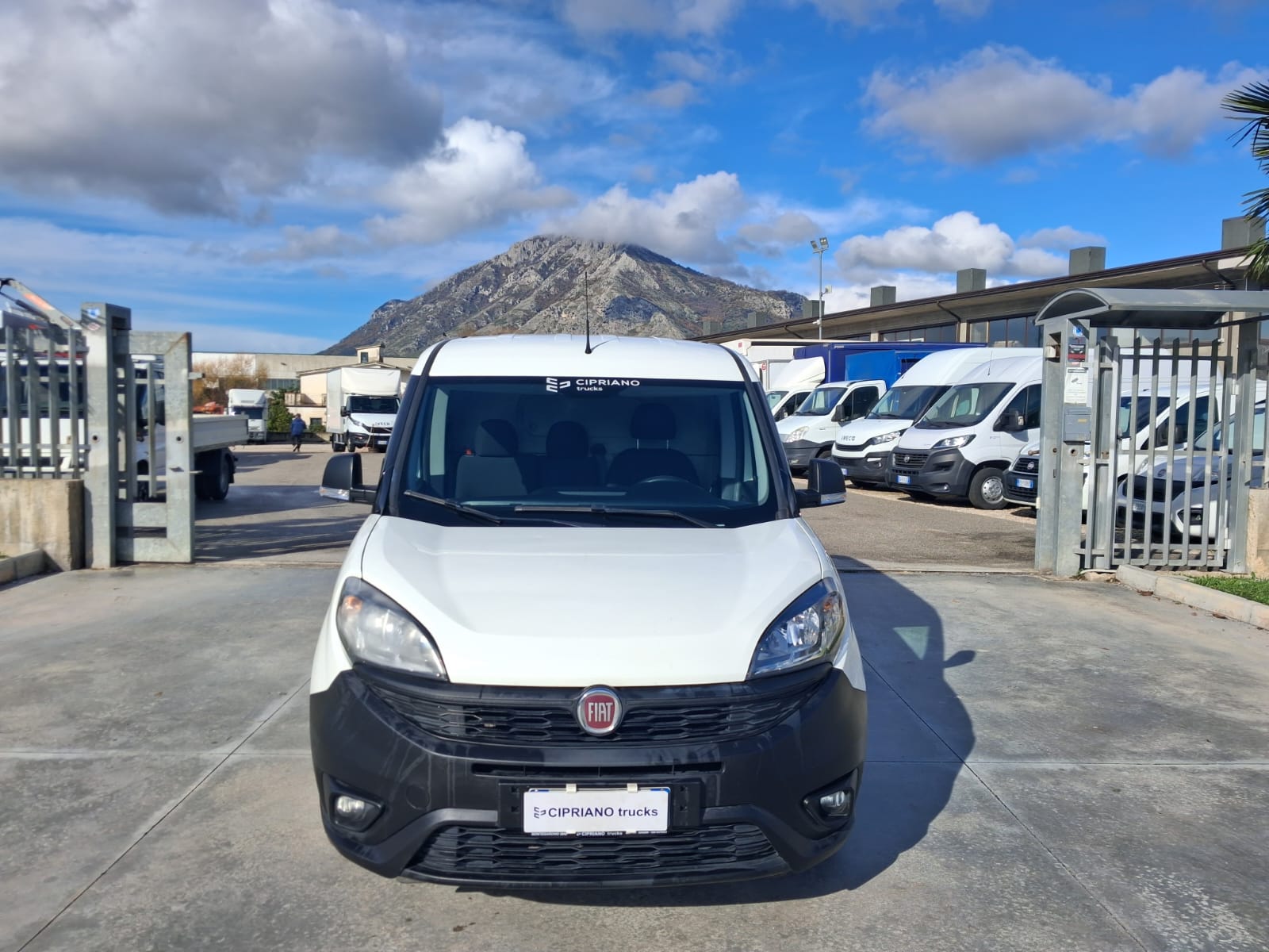 Fiat Doblò Furgonato MAXI 3 Posti - immagine 3