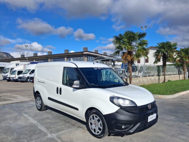Fiat Doblò Furgonato MAXI 3 Posti - immagine 1