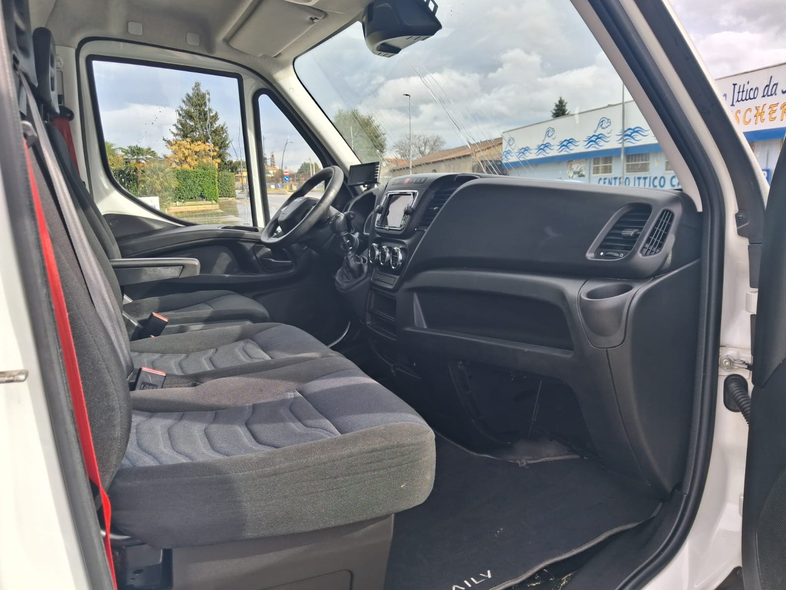 Iveco Daily 35c16 CASSONATO KM: 190.000 - immagine 7