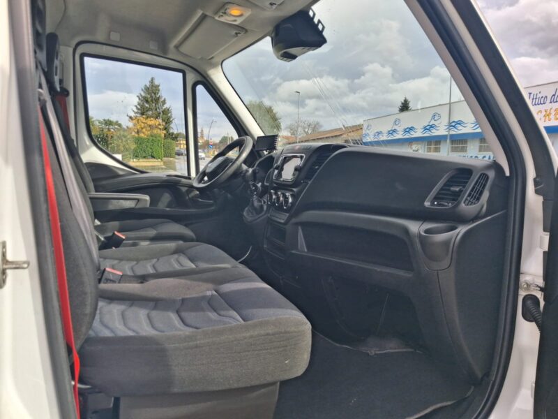 Iveco Daily 35c16 CASSONATO KM: 190.000 - immagine 9