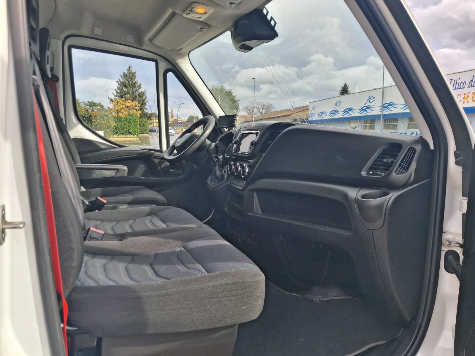 Iveco Daily 35c16 CASSONATO KM: 190.000 - immagine 9