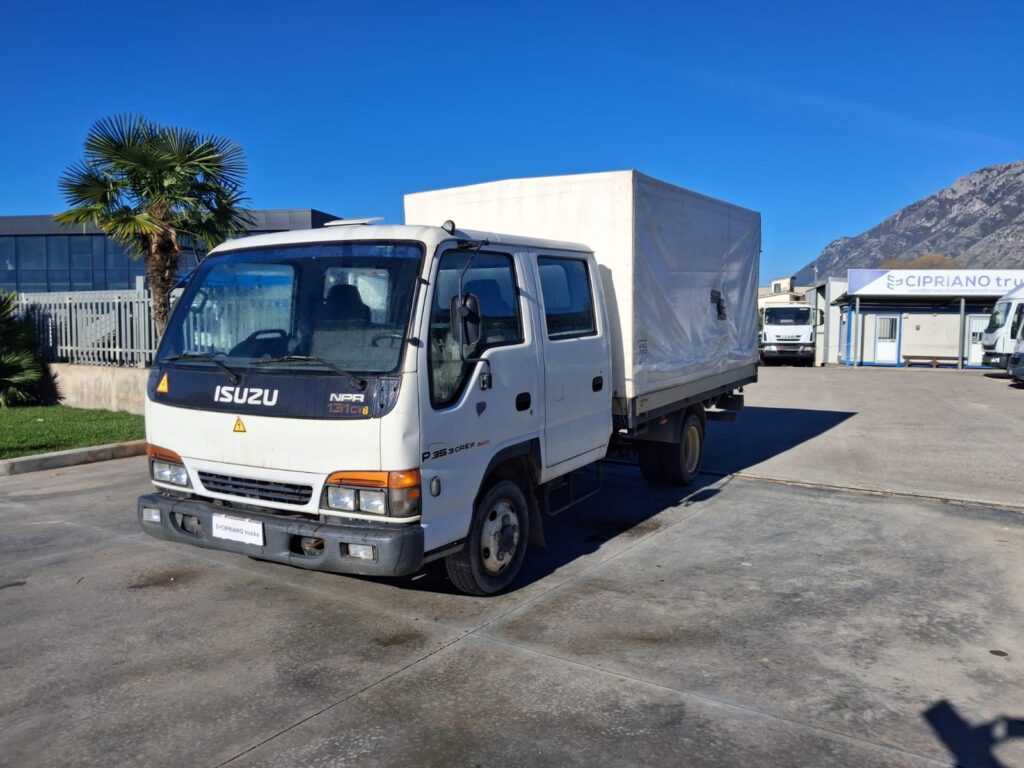 Isuzu Doppia Cabina Cassone Centinato