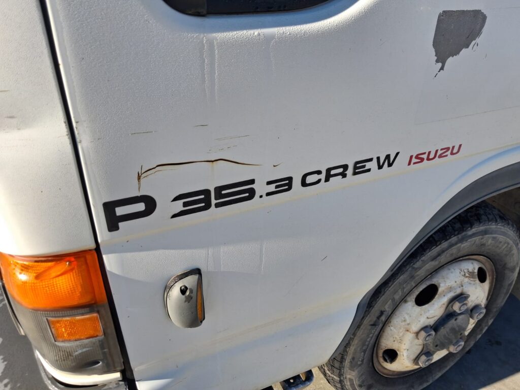 Isuzu Doppia Cabina Cassone Centinato