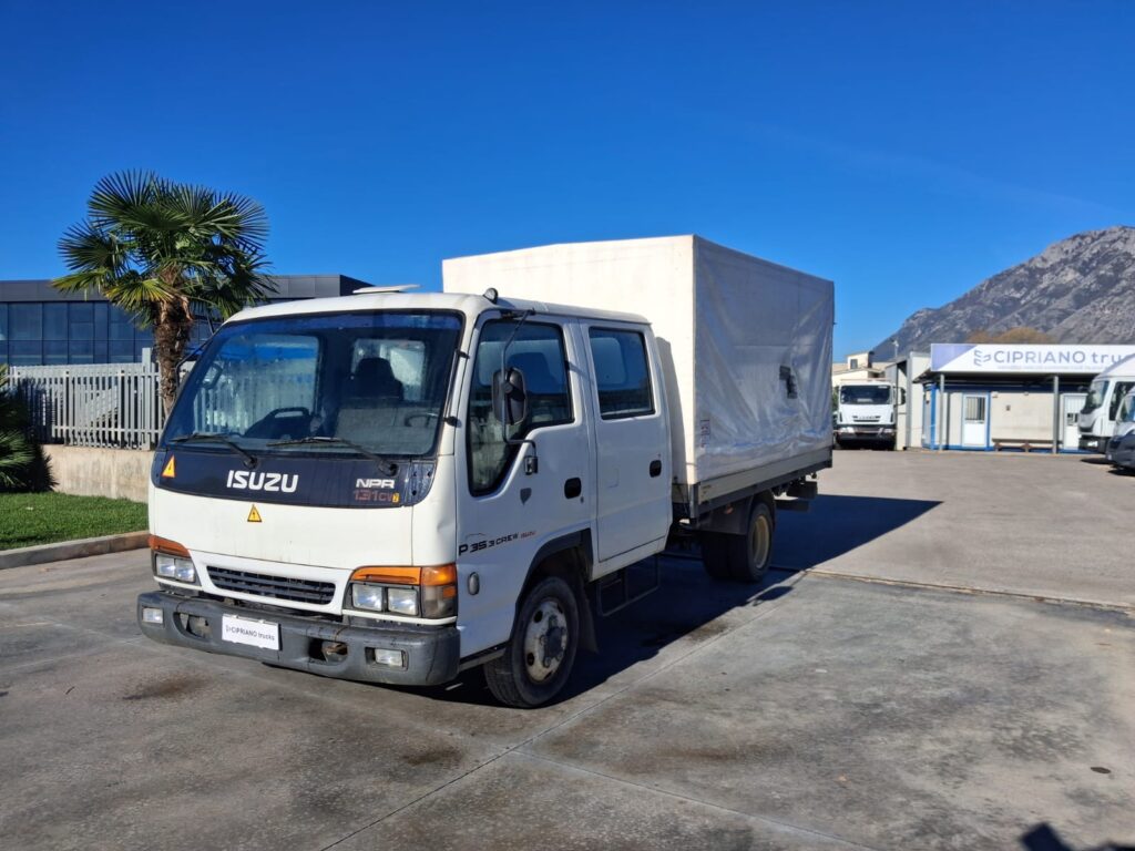 Isuzu Doppia Cabina Cassone Centinato