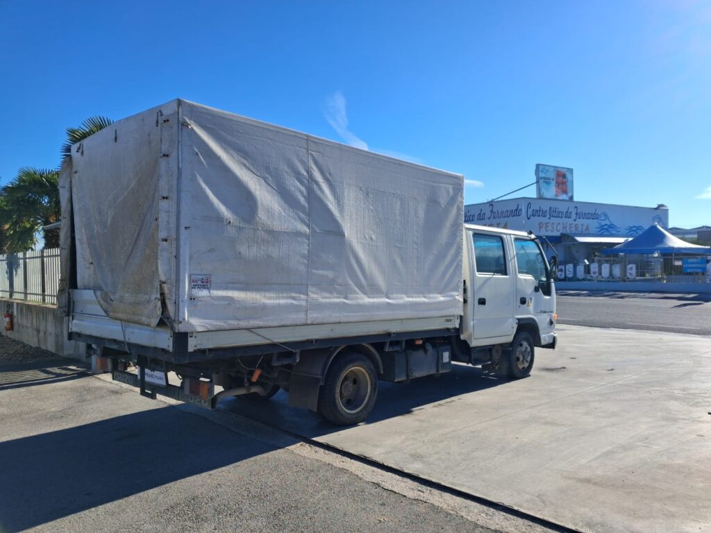 Isuzu Doppia Cabina Cassone Centinato