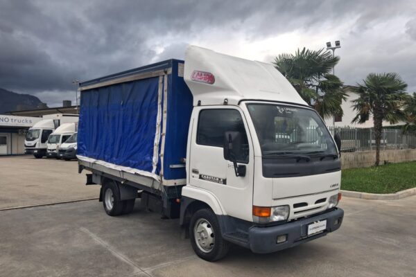 Nissan Cabstar CASSONE CENTINATO - immagine 3