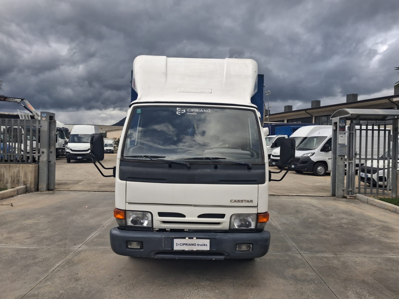 Nissan Cabstar CASSONE CENTINATO - immagine 5