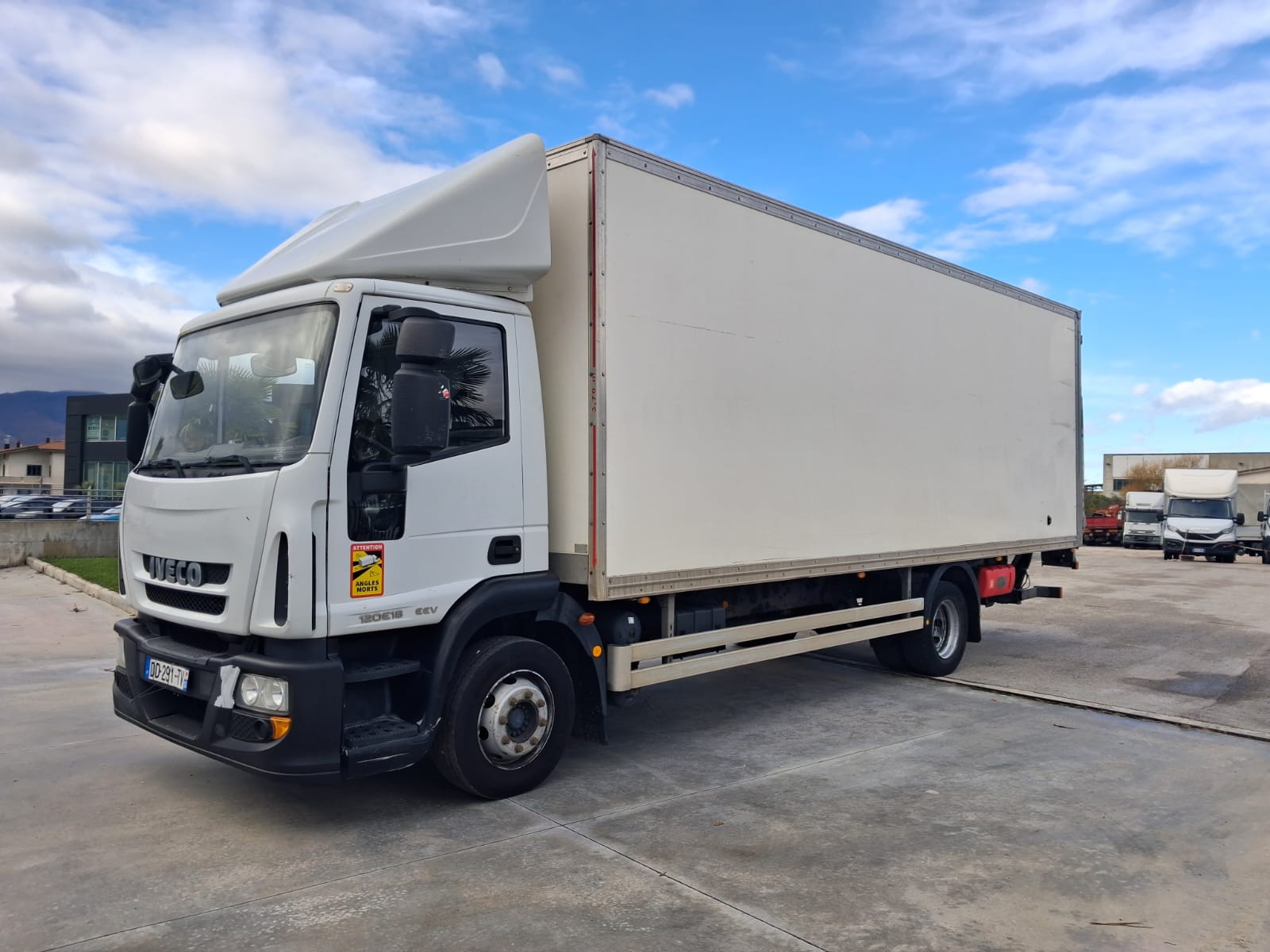 Iveco Eurocargo Furgonato con Sponda KM: 174.500 - immagine 13