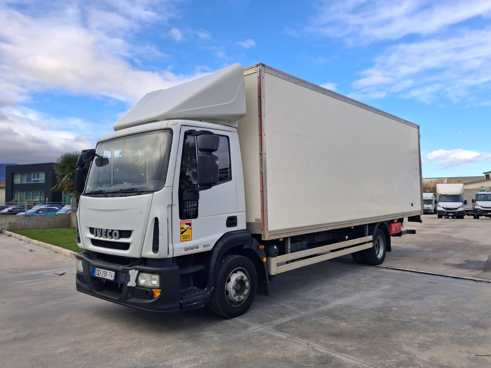 Iveco Eurocargo Furgonato con Sponda KM: 174.500 - immagine 14